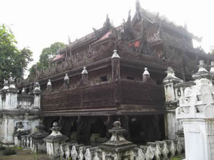 monastère en teck de Shwe Nandaw