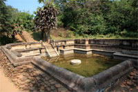 Polonnaruwa - Bain du Prince (Kumara Pokuna)