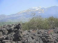 Au loin, l'Etna