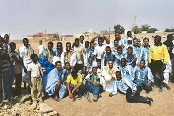 Equipe de foot de la Somarset et guides de la Balaguère