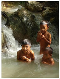 l'heure du bain pour les enfants