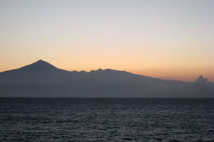 Lever de soleil derrière Tenerife