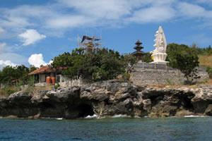 Le temple de l'Ile de Menjangan