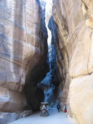 As-Siq - la canyon, qui est la porte d'entrée du site de Pétra