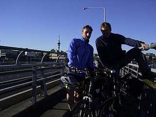 Deux cyclistes au bout du monde