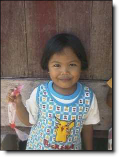Ecolière (village de Kuala Tahan)