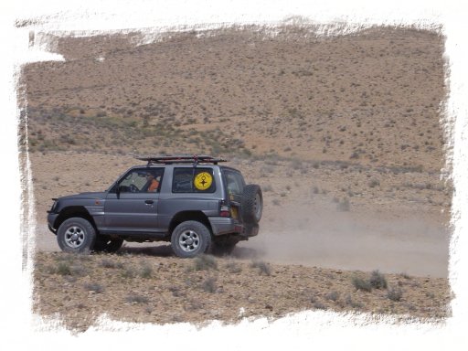 Le Pajero lancé sur la piste à la conquête du grand sud tunisien