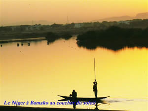 Le Niger à Bamako au coucher du soleil