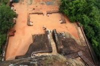 Sigiriya - Les pattes de lion vues du dessus