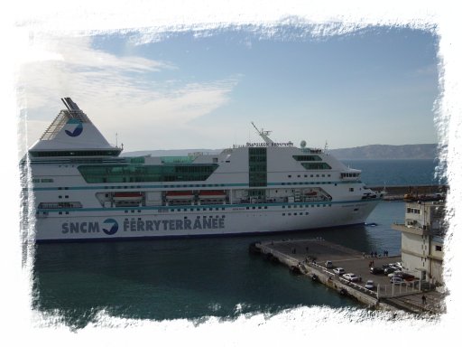 Le ferry SNCM au port de Marseille