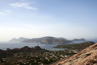 Vue sur lipari et salina