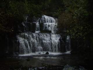Cascade près de Slope Point