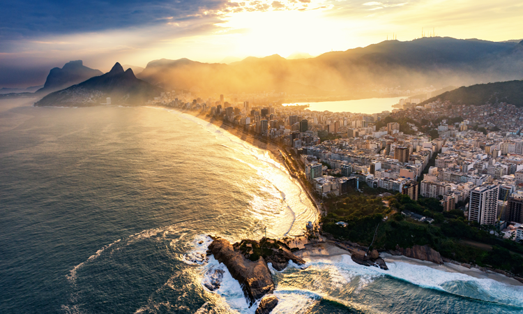 la plage d'Ipanema au Brézil