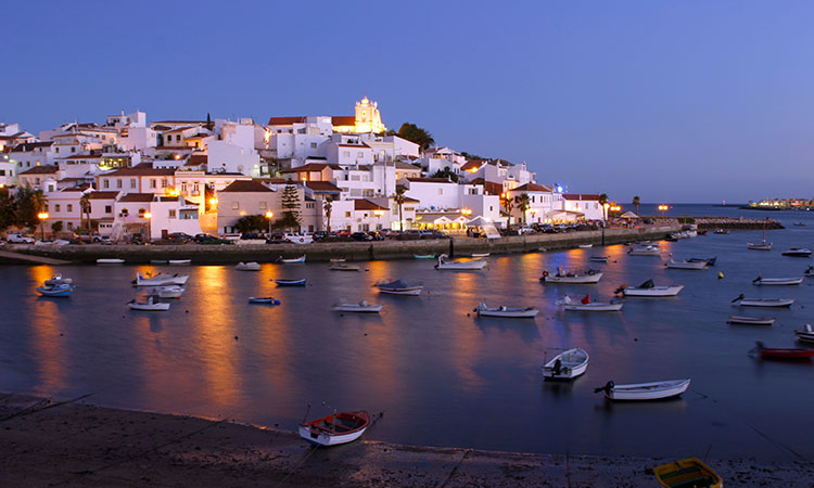 Les lumières de la nuit algarvienne