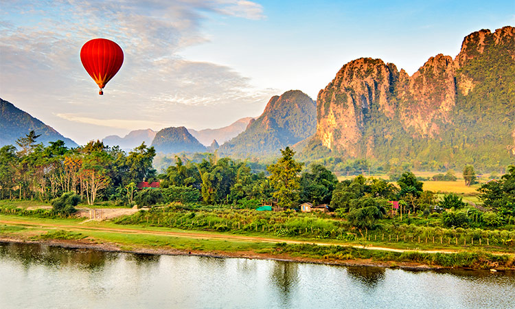 vang vieng montgolfiere