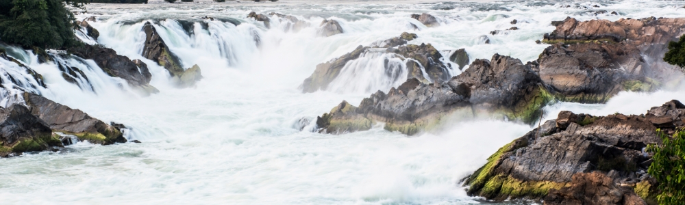 lih-les-cascades-khone-phapeng-et-li-phi